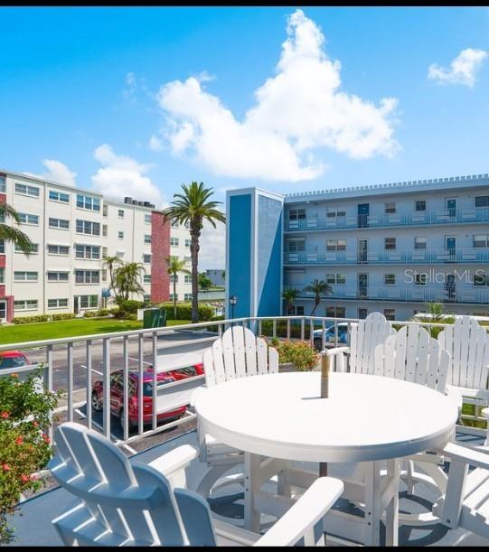 Image 21 of 35 For 5555 Gulf Boulevard 104