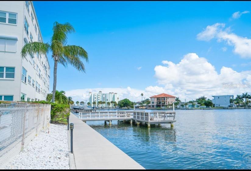 Image 27 of 35 For 5555 Gulf Boulevard 104