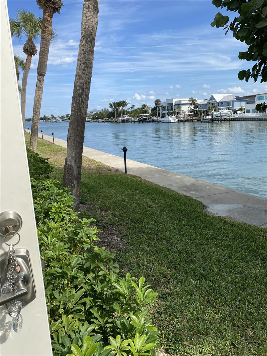 Image 32 of 35 For 5555 Gulf Boulevard 104