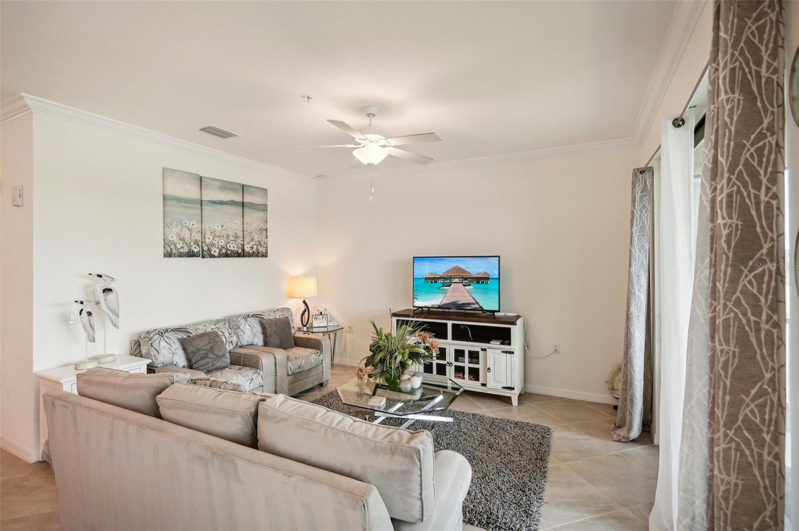 Image 12 of 74 For 17704 Gawthrop Drive 402