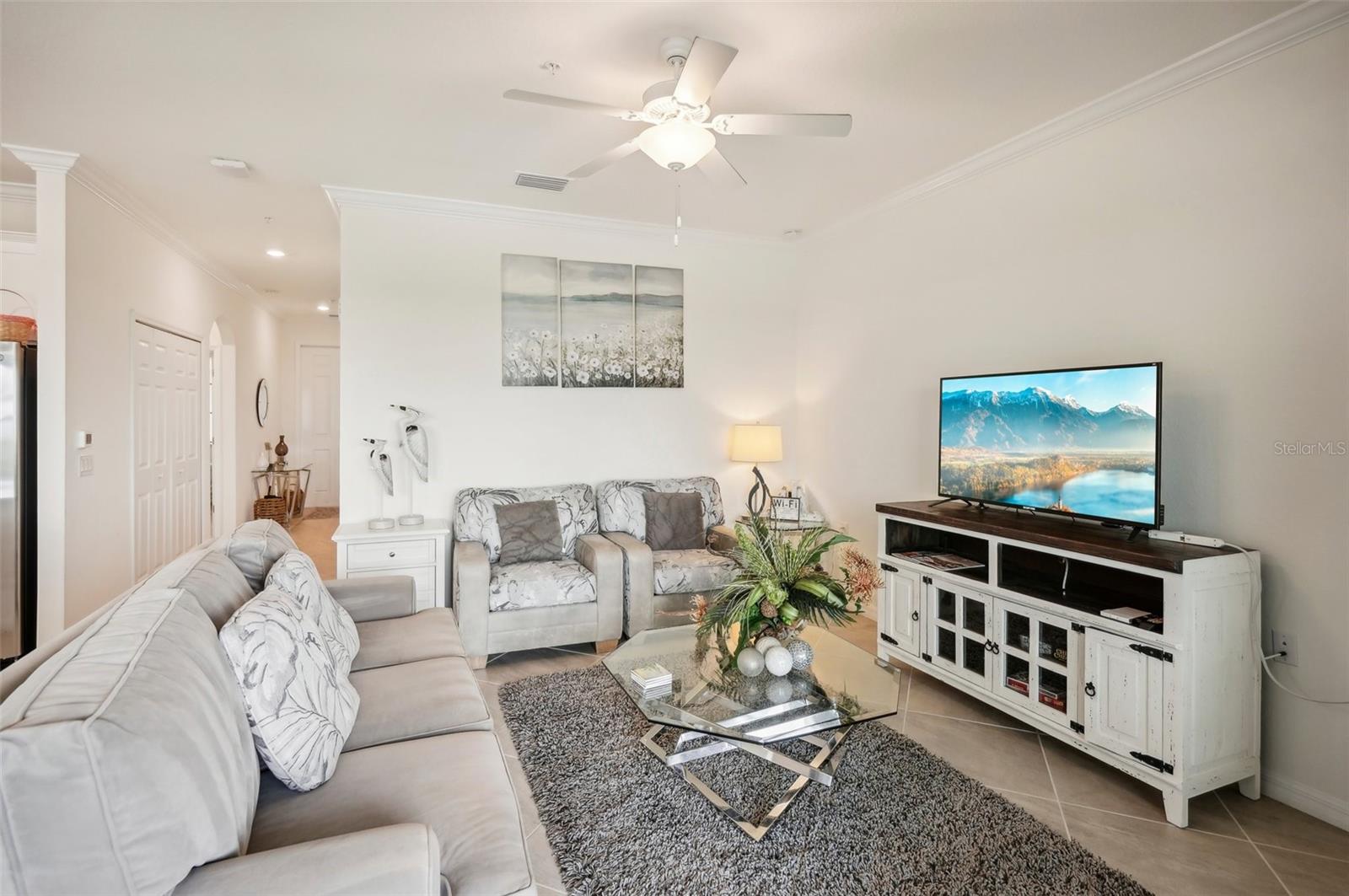 Image 13 of 74 For 17704 Gawthrop Drive 402