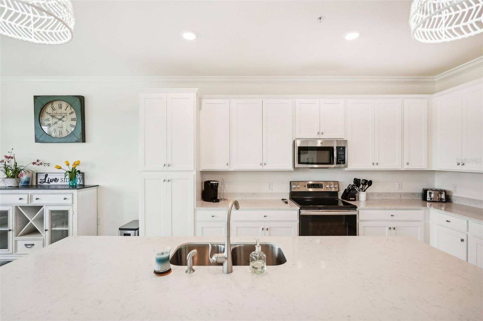 Image 20 of 74 For 17704 Gawthrop Drive 402