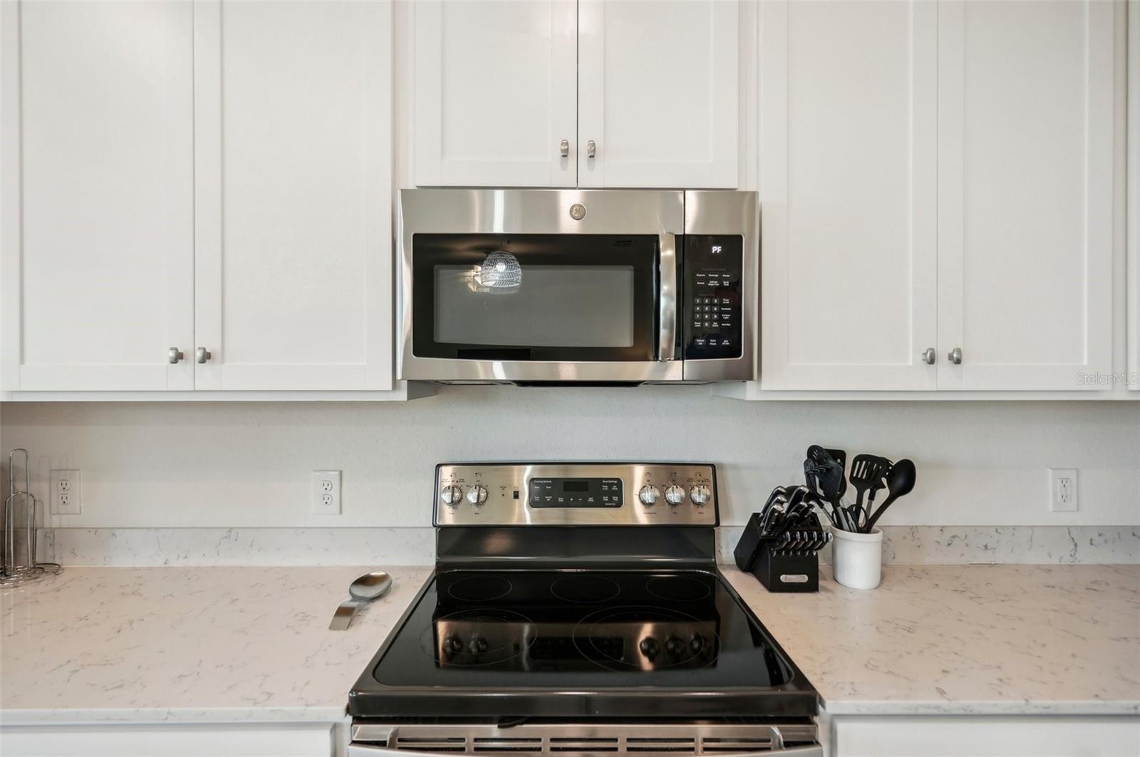 Image 23 of 74 For 17704 Gawthrop Drive 402