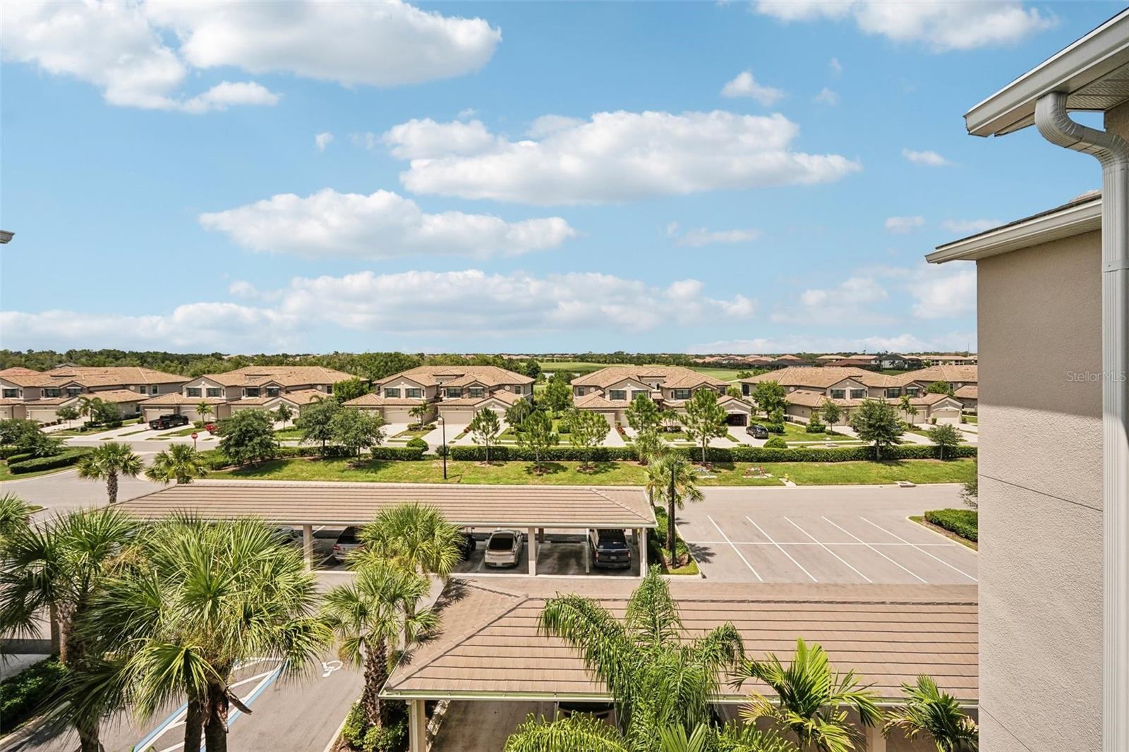 Image 38 of 74 For 17704 Gawthrop Drive 402