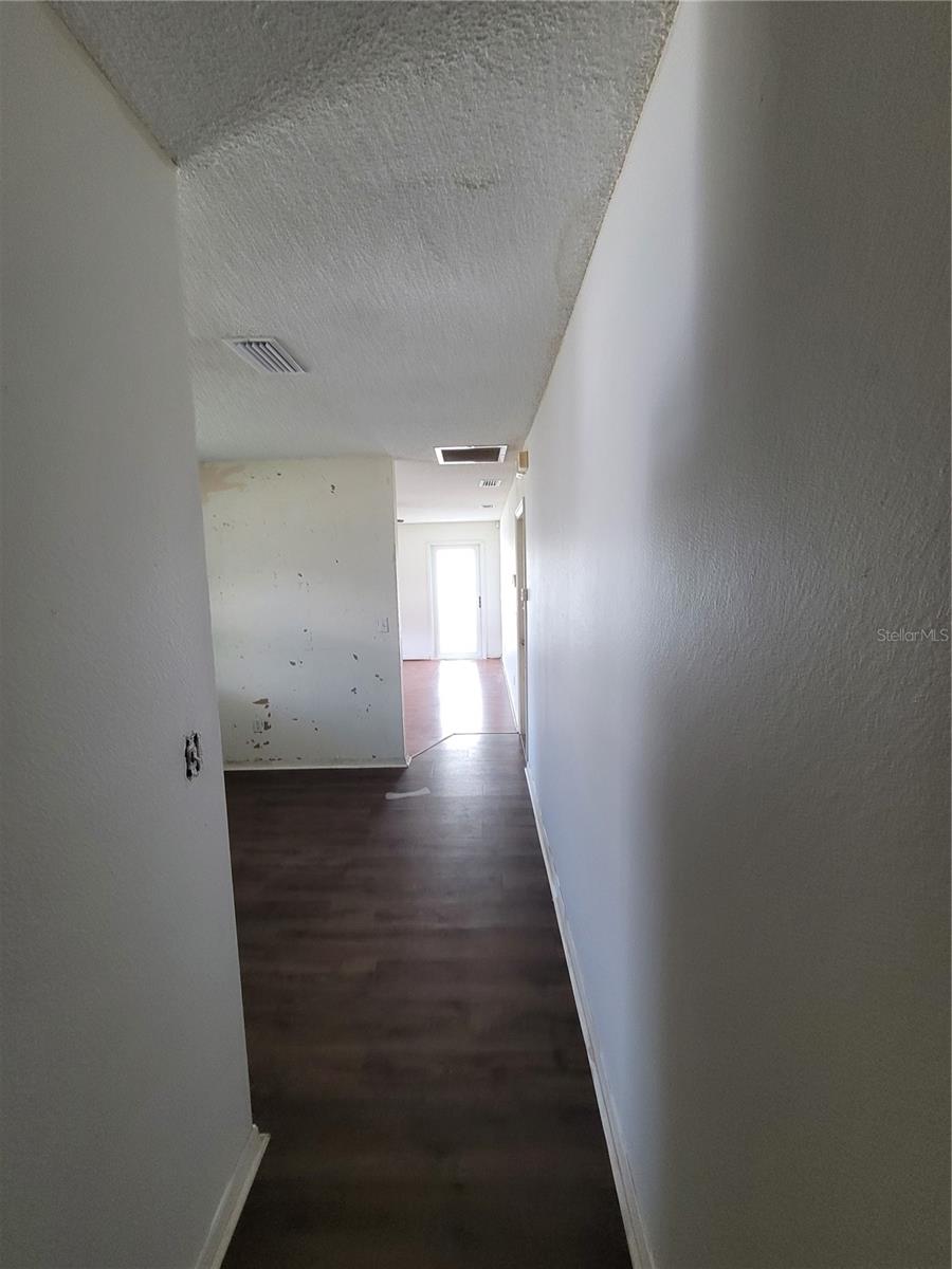 Image 12 of 34 For 707 13th Street W