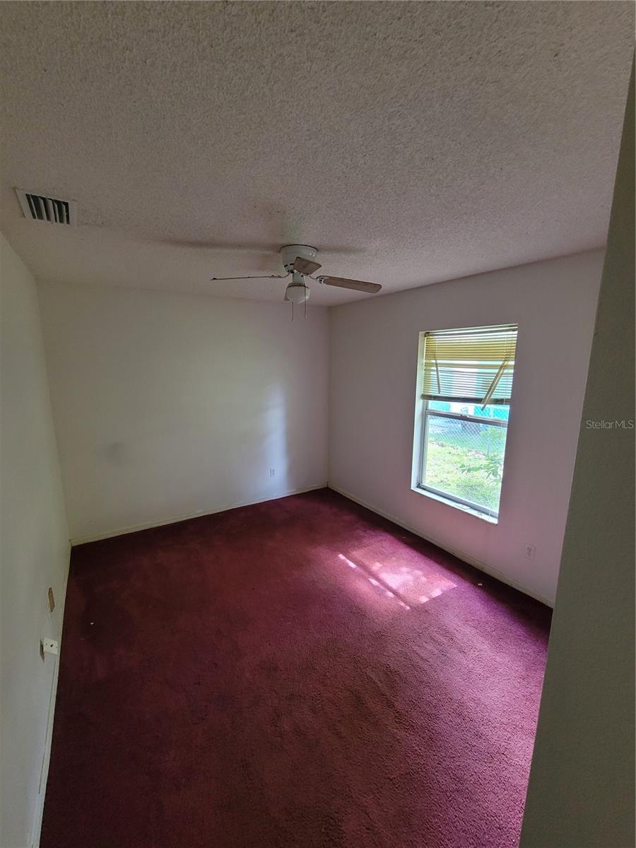 Image 18 of 34 For 707 13th Street W