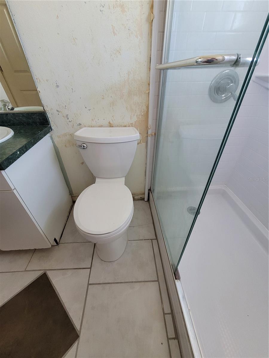 Image 21 of 34 For 707 13th Street W