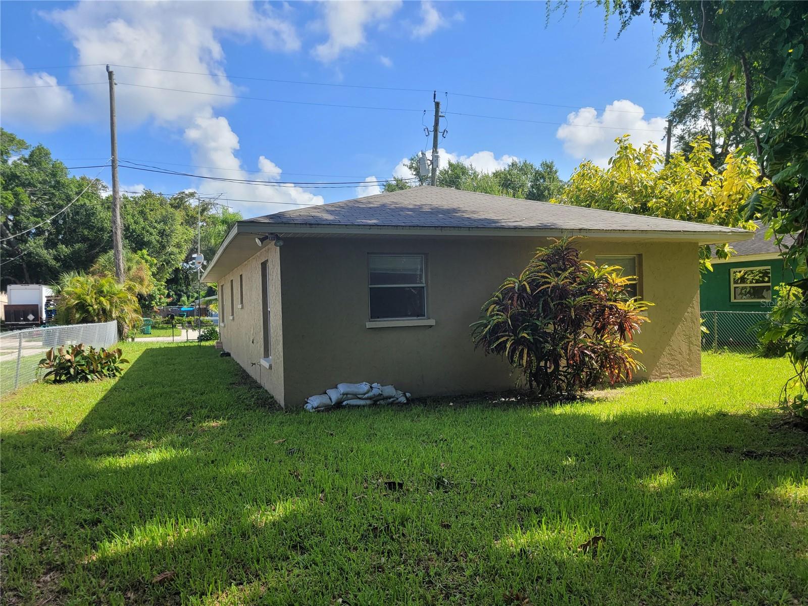 Image 27 of 34 For 707 13th Street W