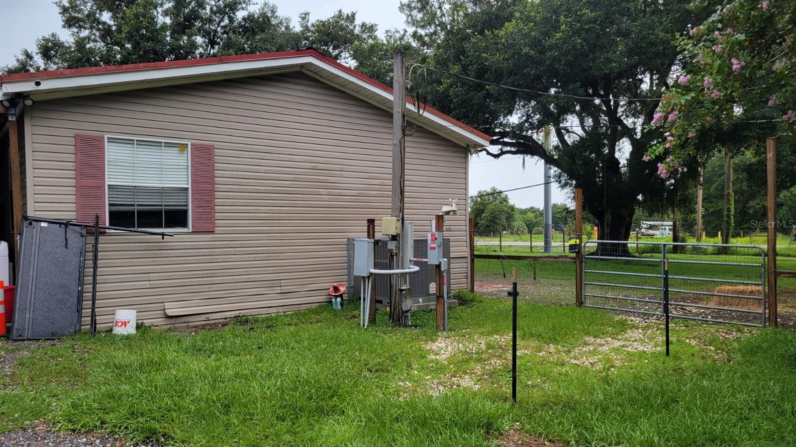 Image 11 of 30 For 16180 Boyette Road