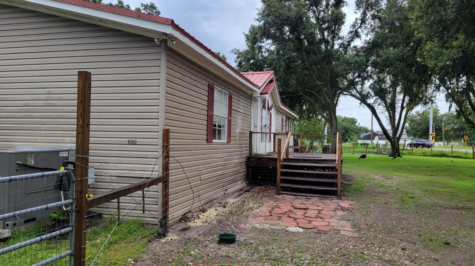Image 12 of 30 For 16180 Boyette Road