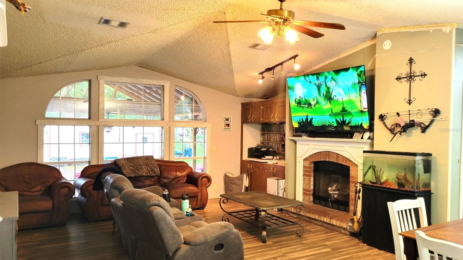 Image 16 of 30 For 16180 Boyette Road