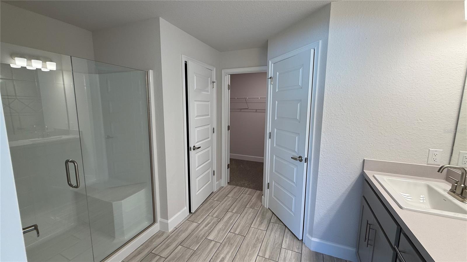 Image 7 of 13 For 3884 Haberland Boulevard