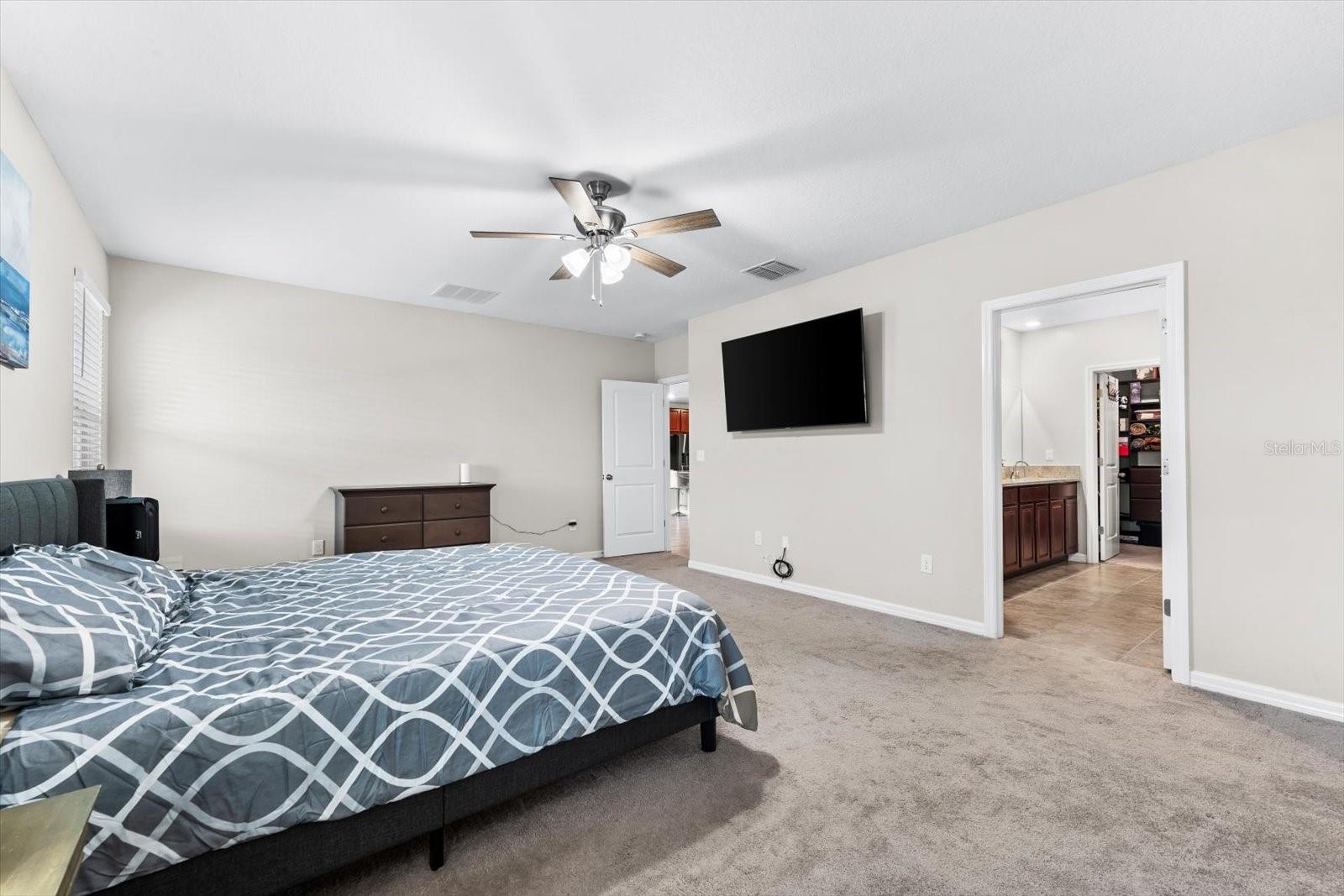 Listing photo id 20 for 9622 Channing Hill Drive