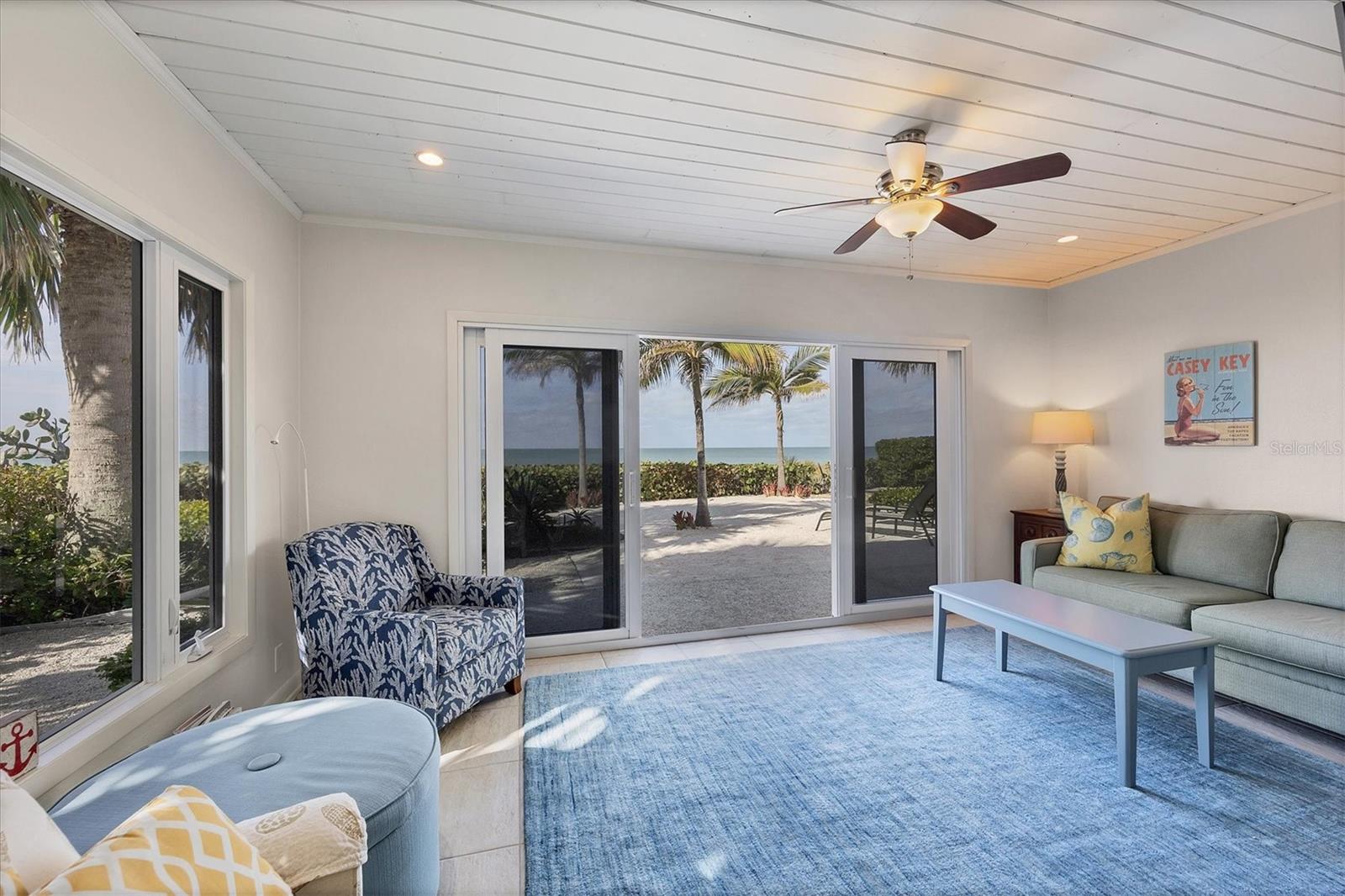 Listing photo id 12 for 325 Casey Key Road