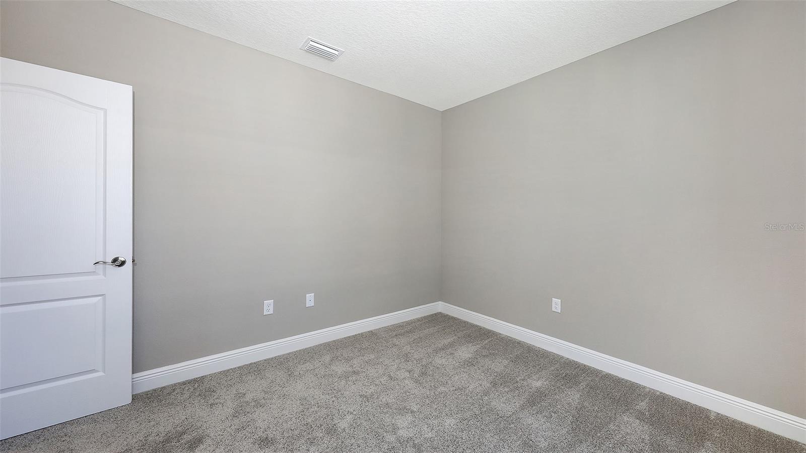 Image 33 of 45 For 10145 Spruce River Way