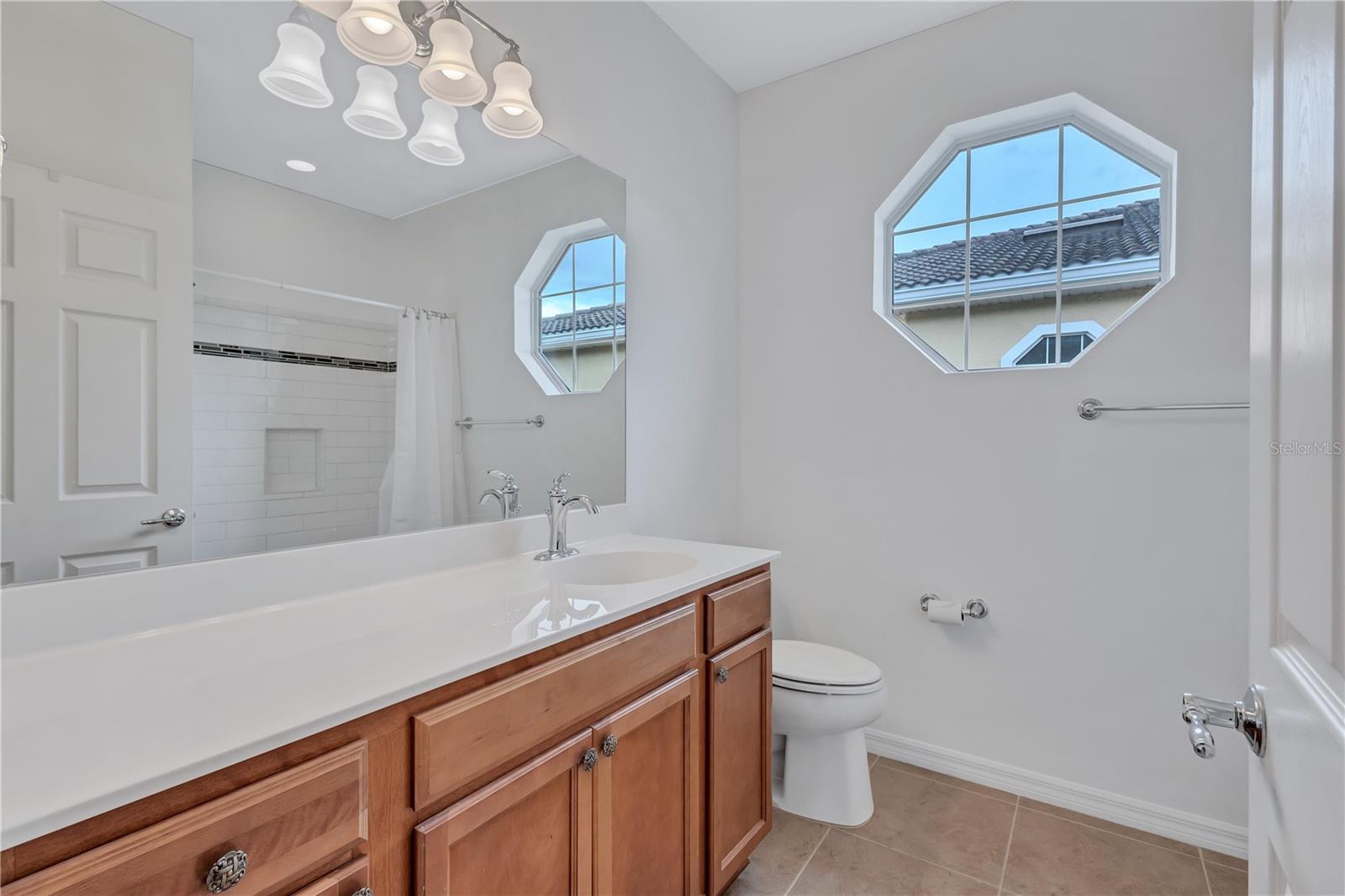 Listing photo id 20 for 3766 82nd Avenue Circle E 106