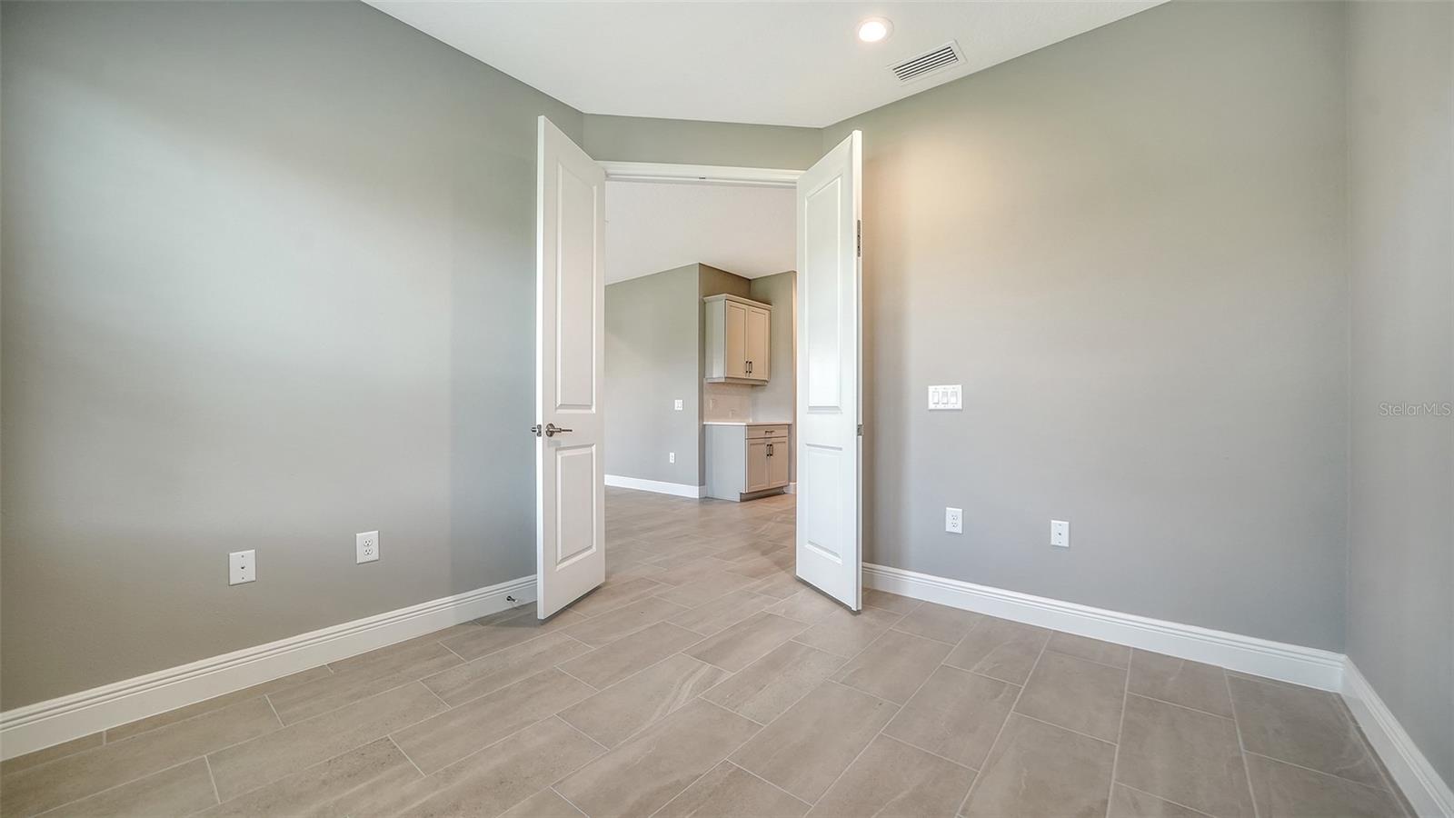 Image 14 of 37 For 109 Corserra Drive
