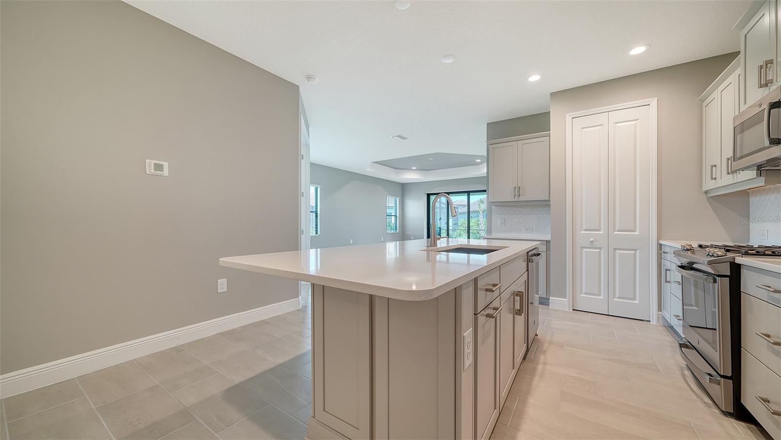 Image 17 of 37 For 109 Corserra Drive