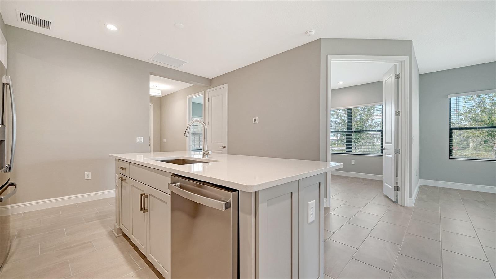 Image 18 of 37 For 109 Corserra Drive