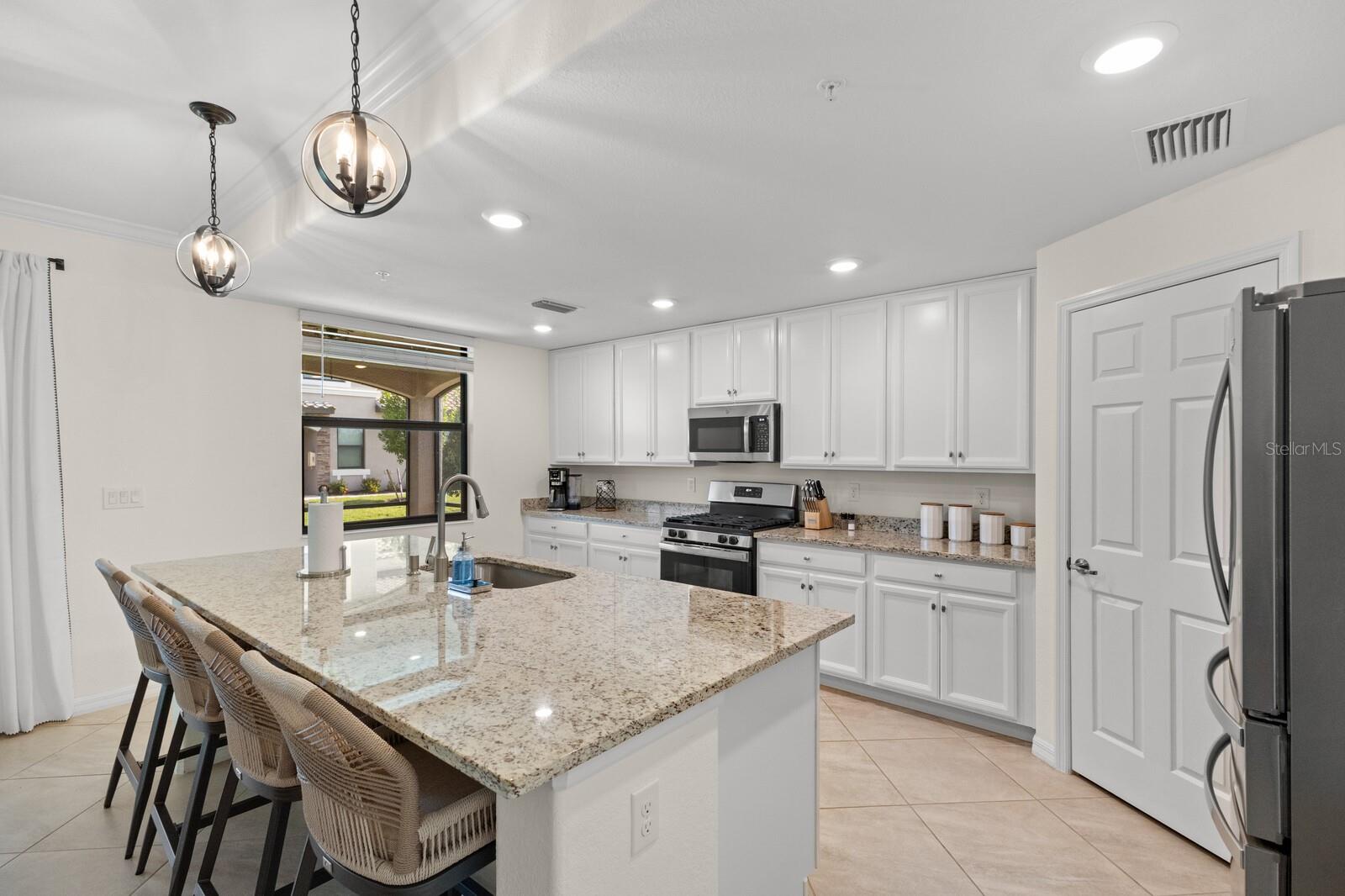Image 11 of 54 For 18117 Gawthrop Drive 104