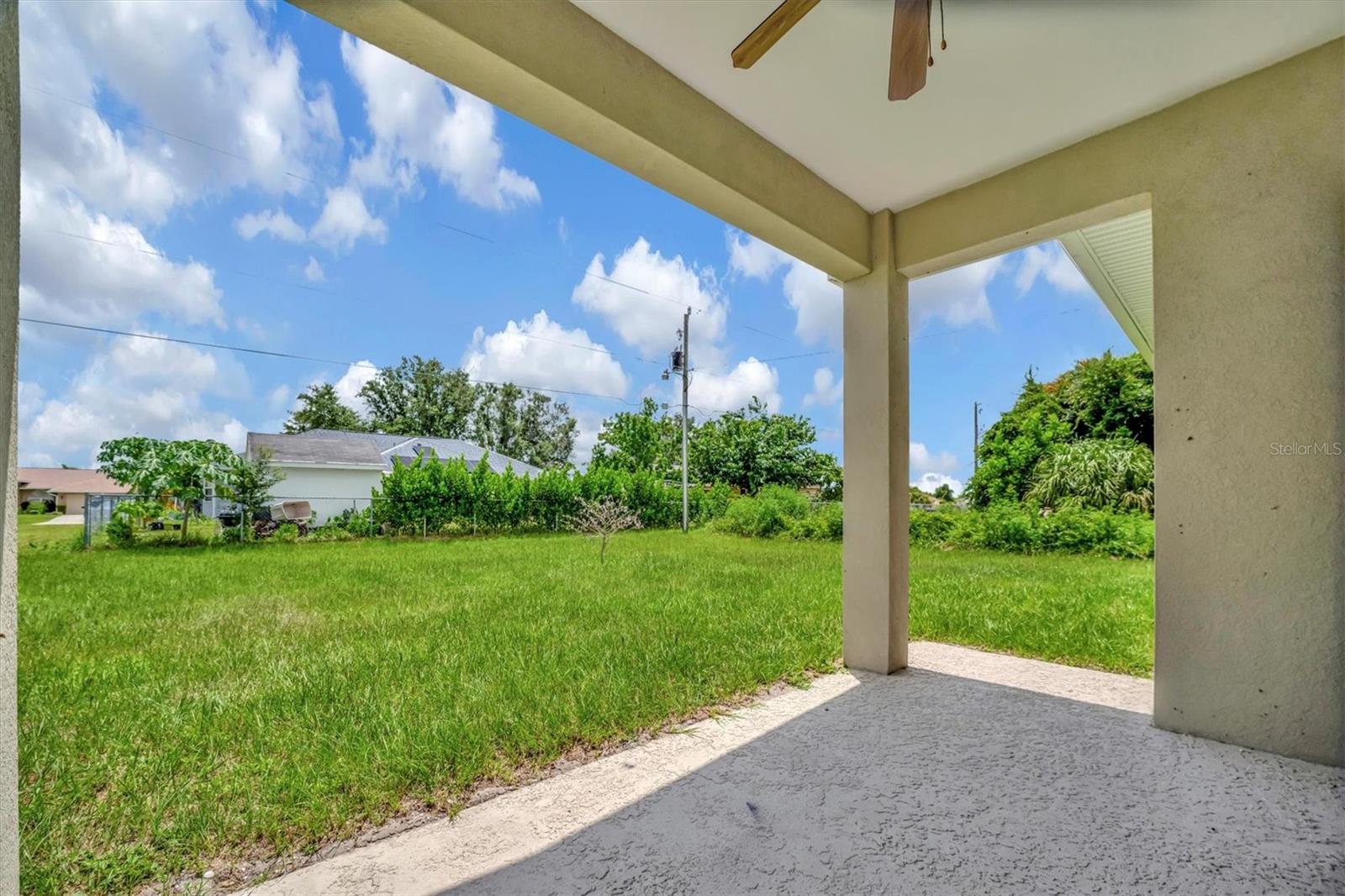 Listing photo id 77 for 2190 Biscayne Drive