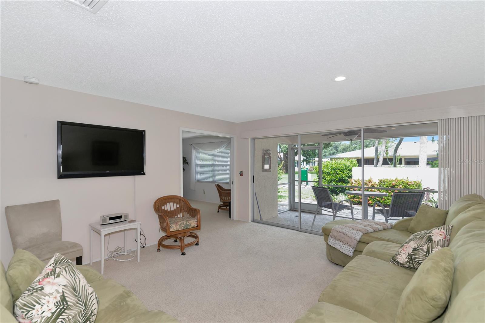 Image 11 of 29 For 7008 Country Club Drive N 139