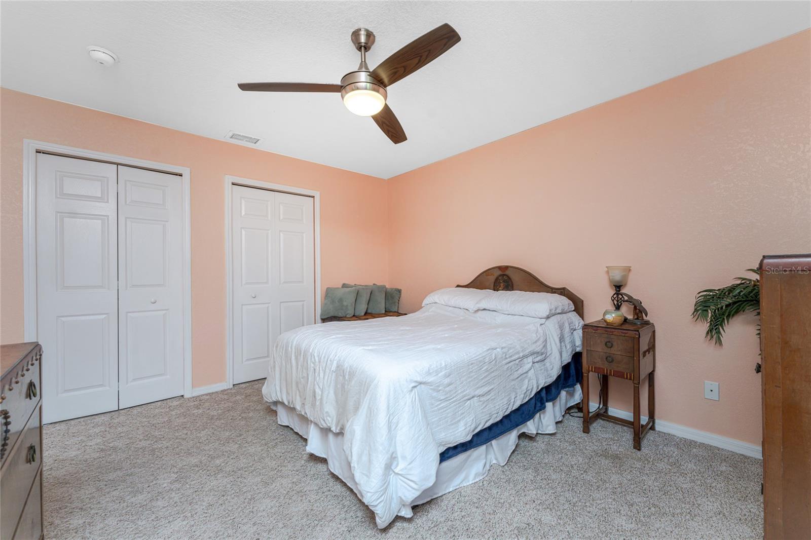 Listing photo id 28 for 5517 Show Circle