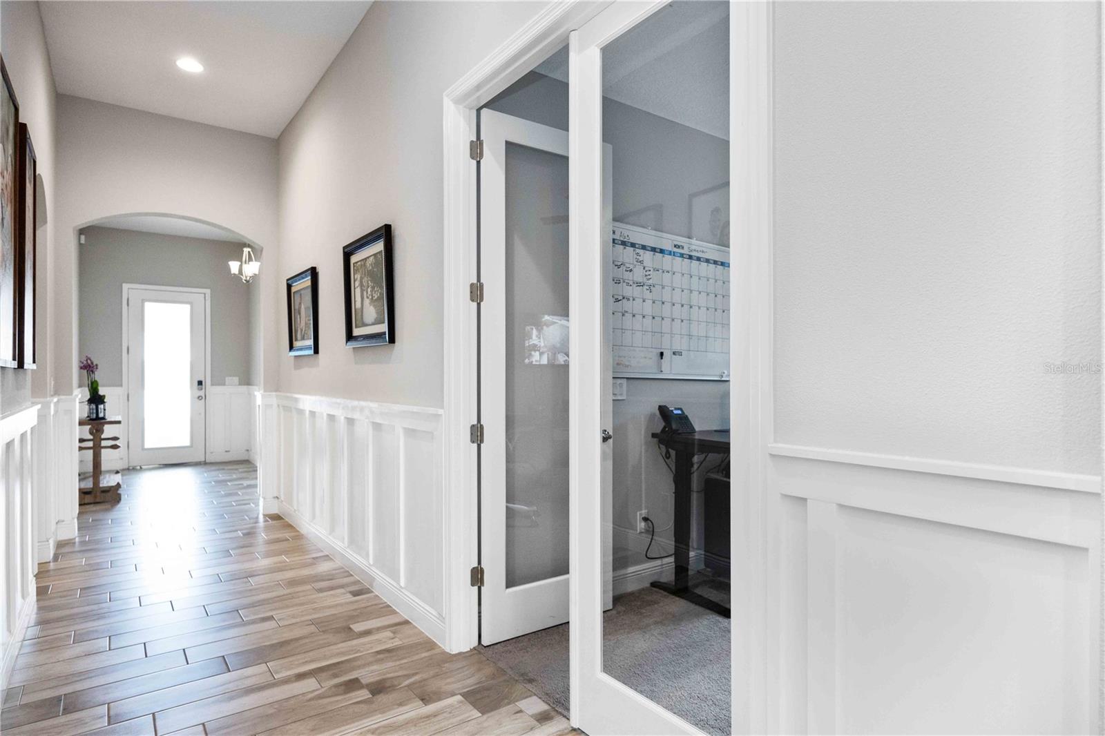 Listing photo id 26 for 8933 Isabella Circle