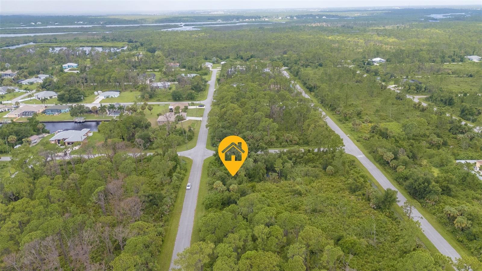 Image 4 of 23 For 12132 Kraft Avenue