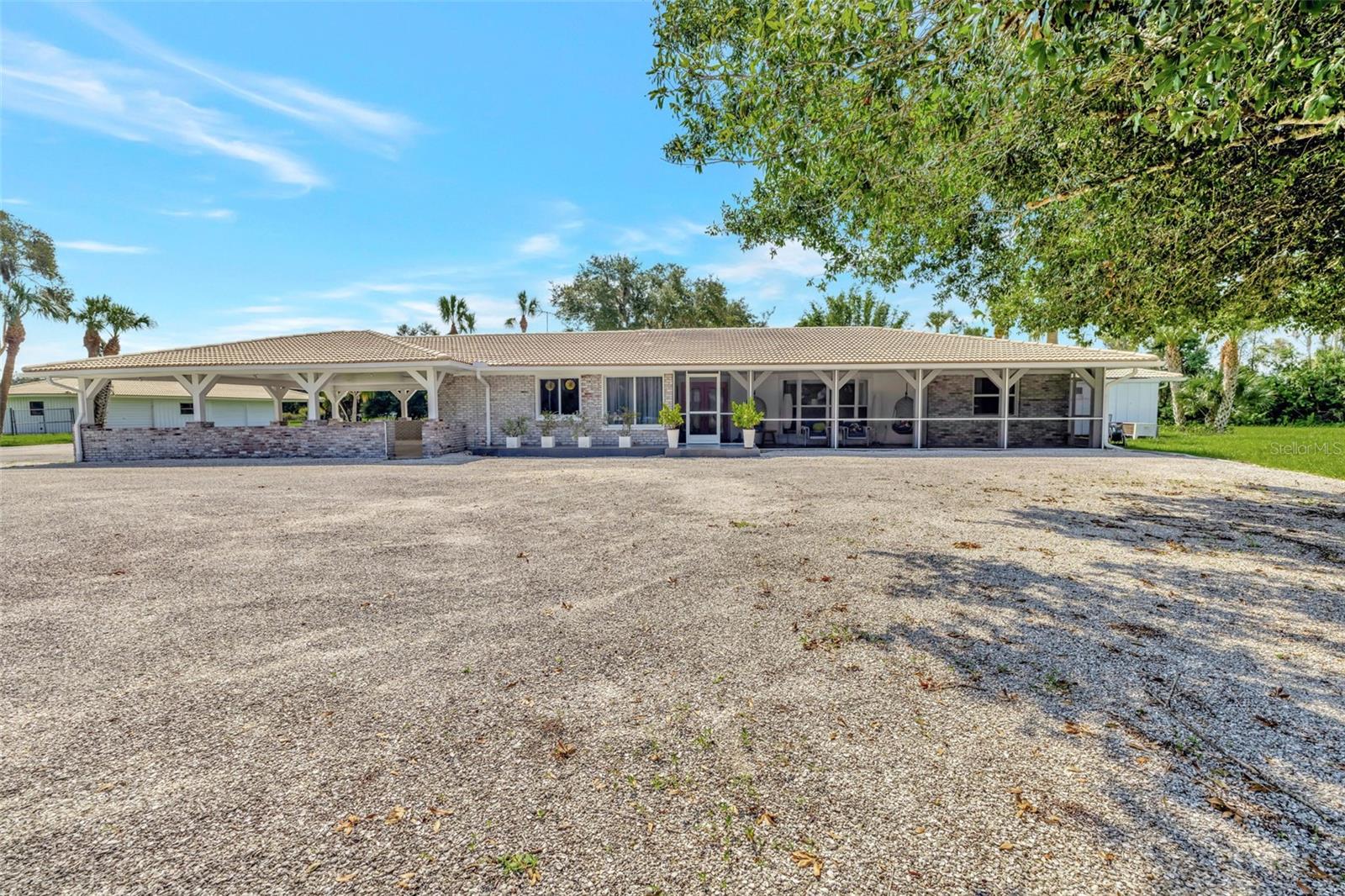 Listing photo id 1 for 7049 Myakka Valley Trail