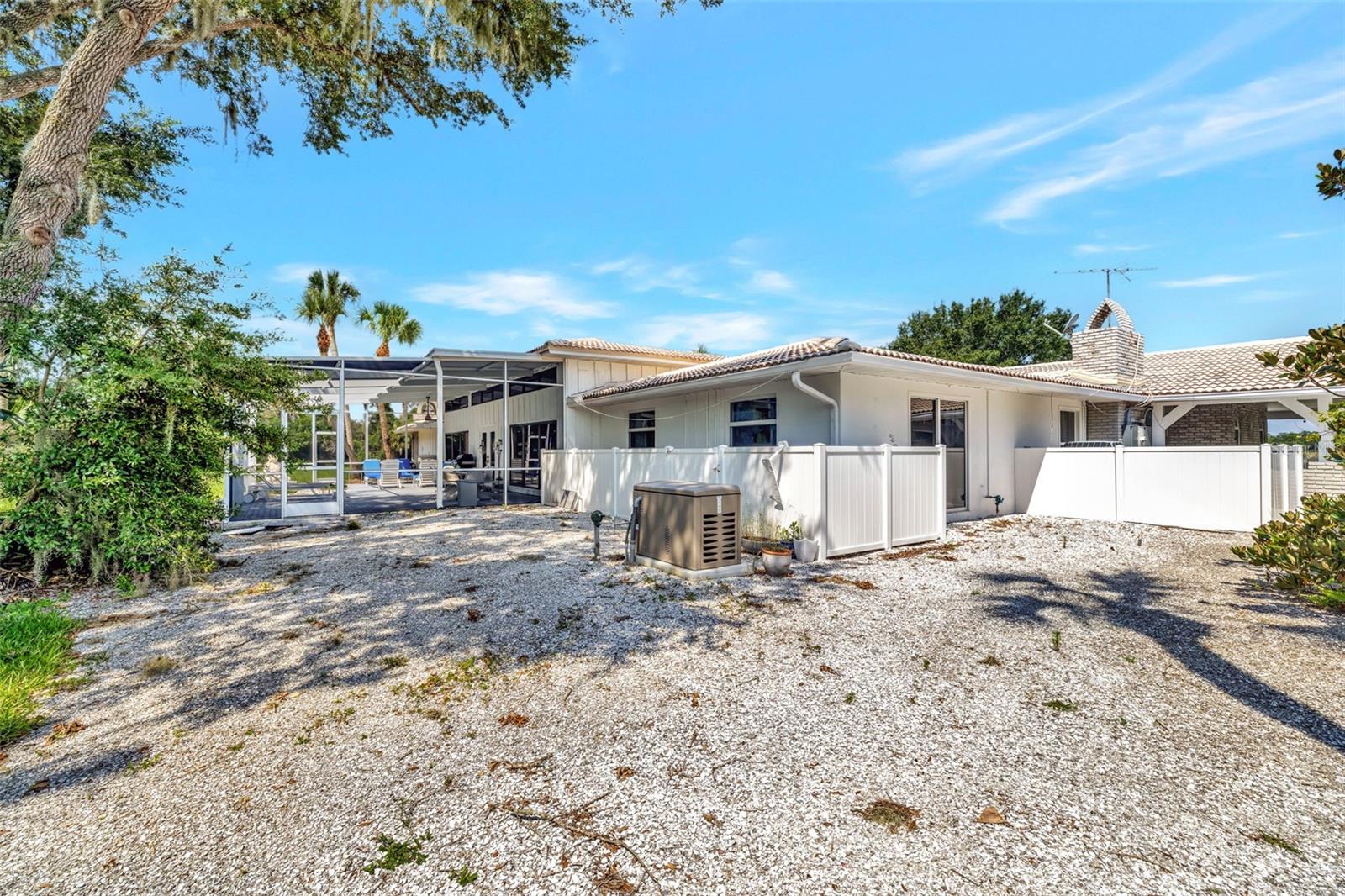 Listing photo id 46 for 7049 Myakka Valley Trail