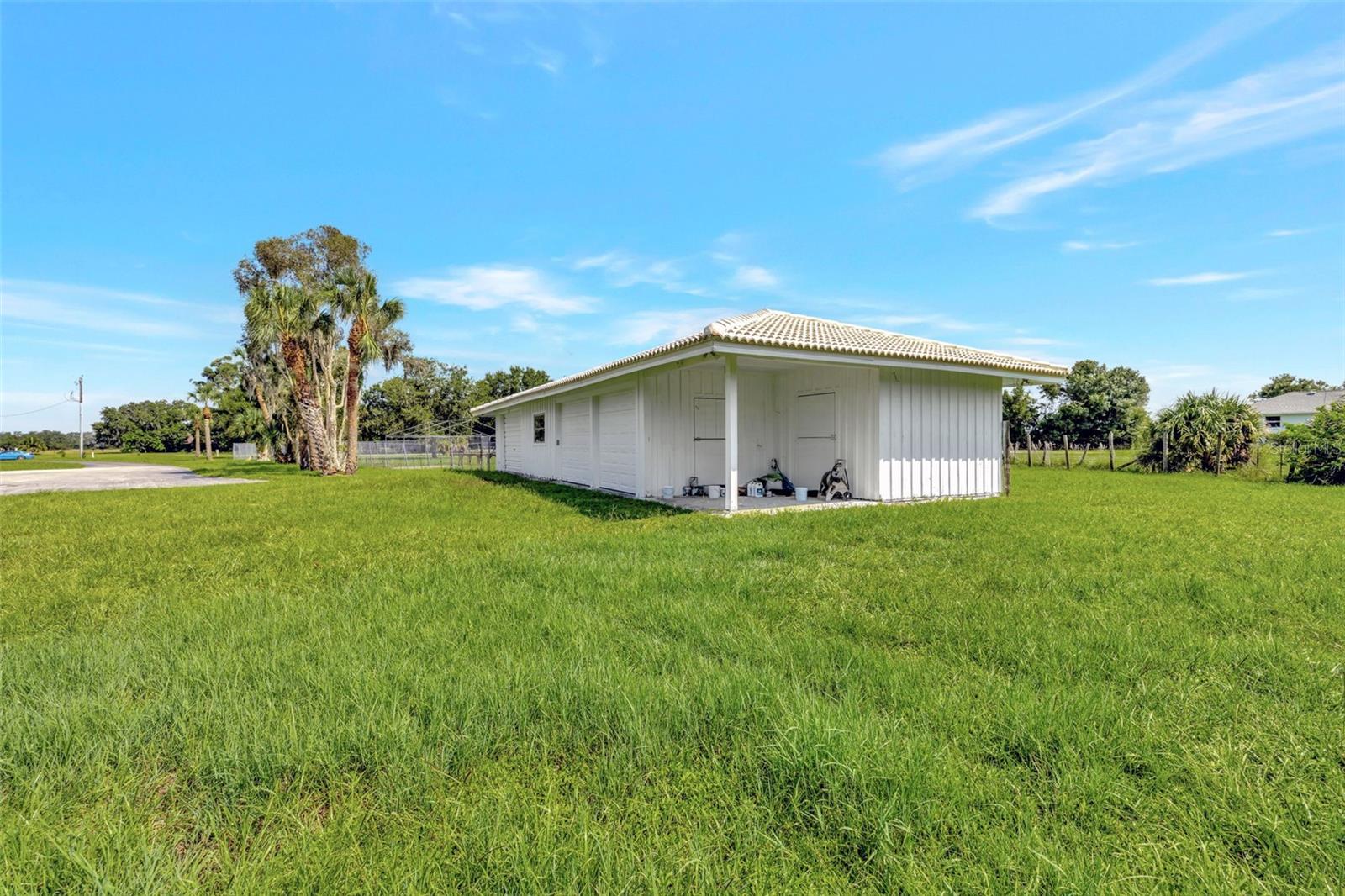 Listing photo id 48 for 7049 Myakka Valley Trail