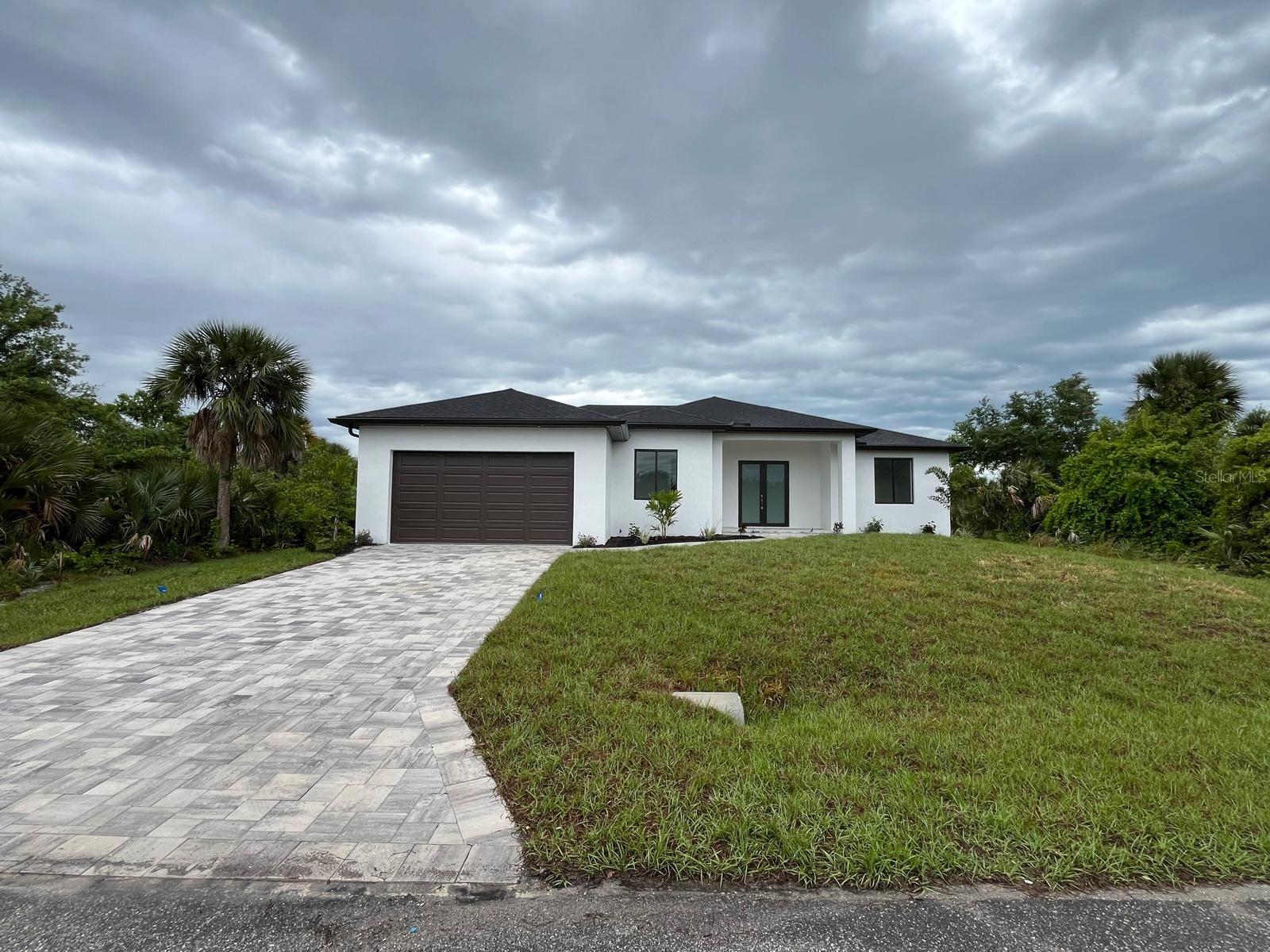 Image 5 of 6 For 11354 Starflower Avenue
