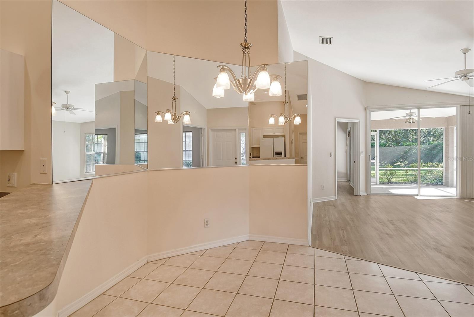 Image 19 of 52 For 4072 Fairway Place