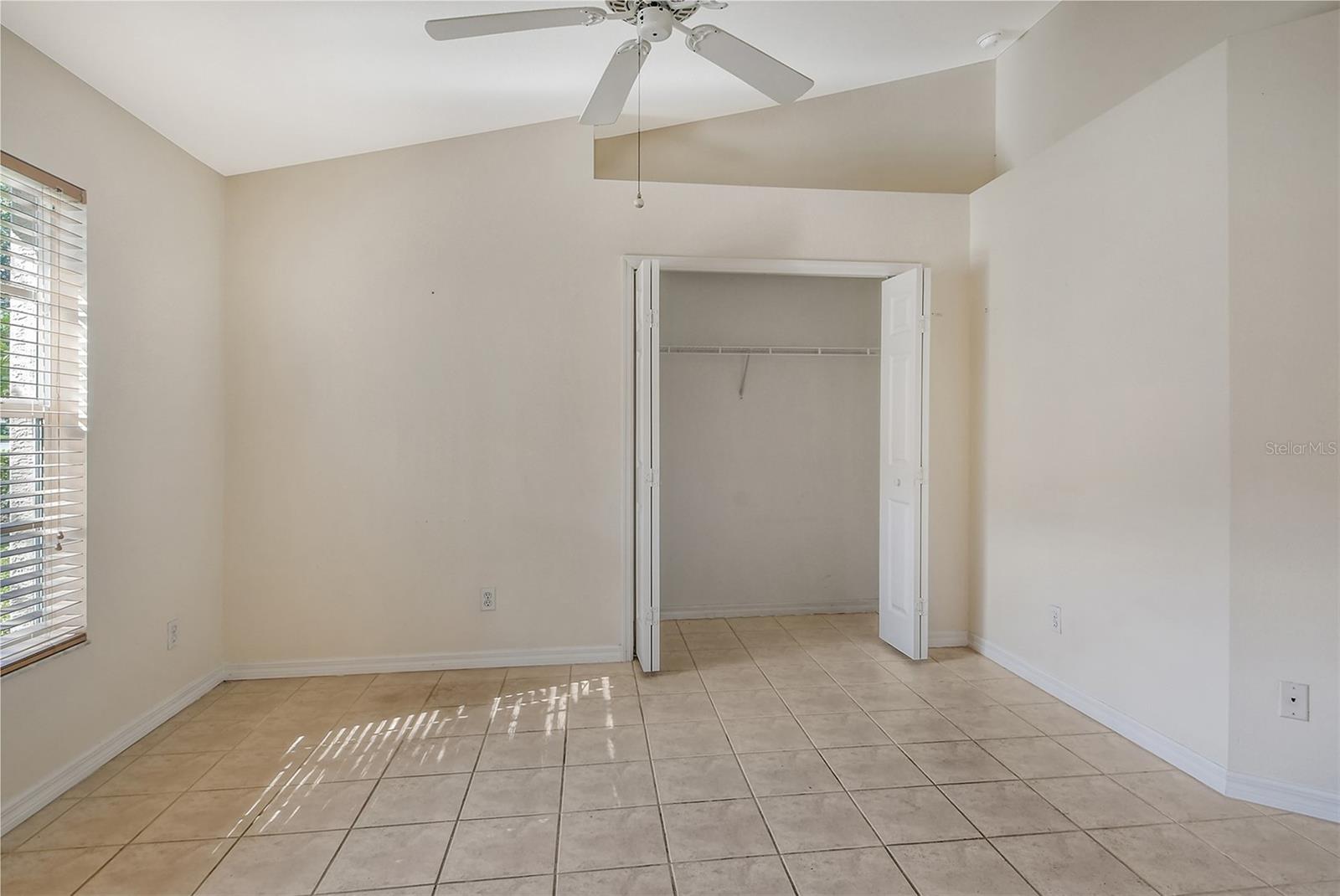 Image 33 of 52 For 4072 Fairway Place