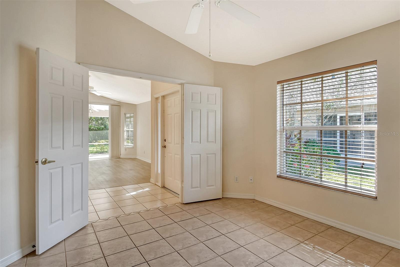 Image 34 of 52 For 4072 Fairway Place