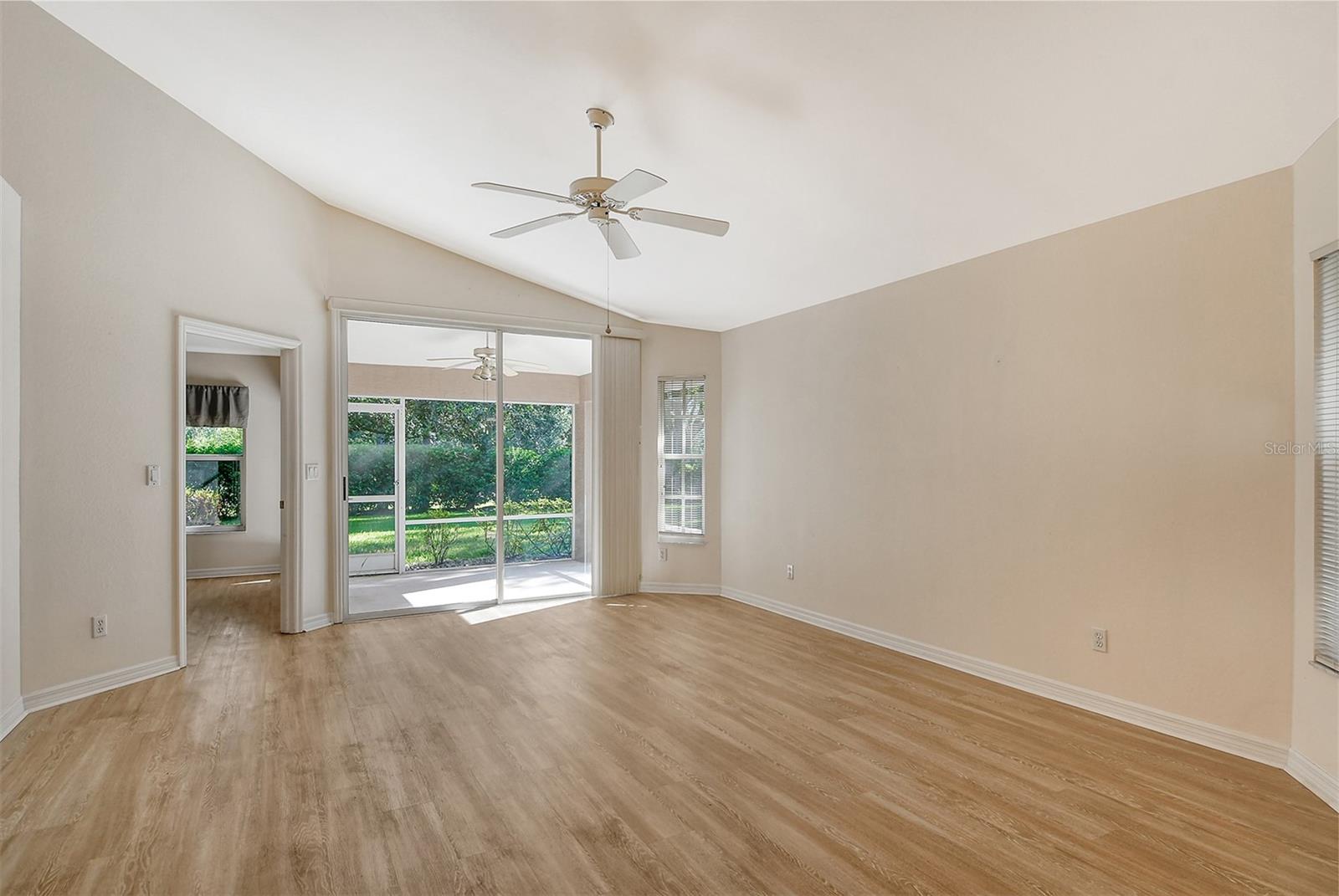 Image 4 of 52 For 4072 Fairway Place