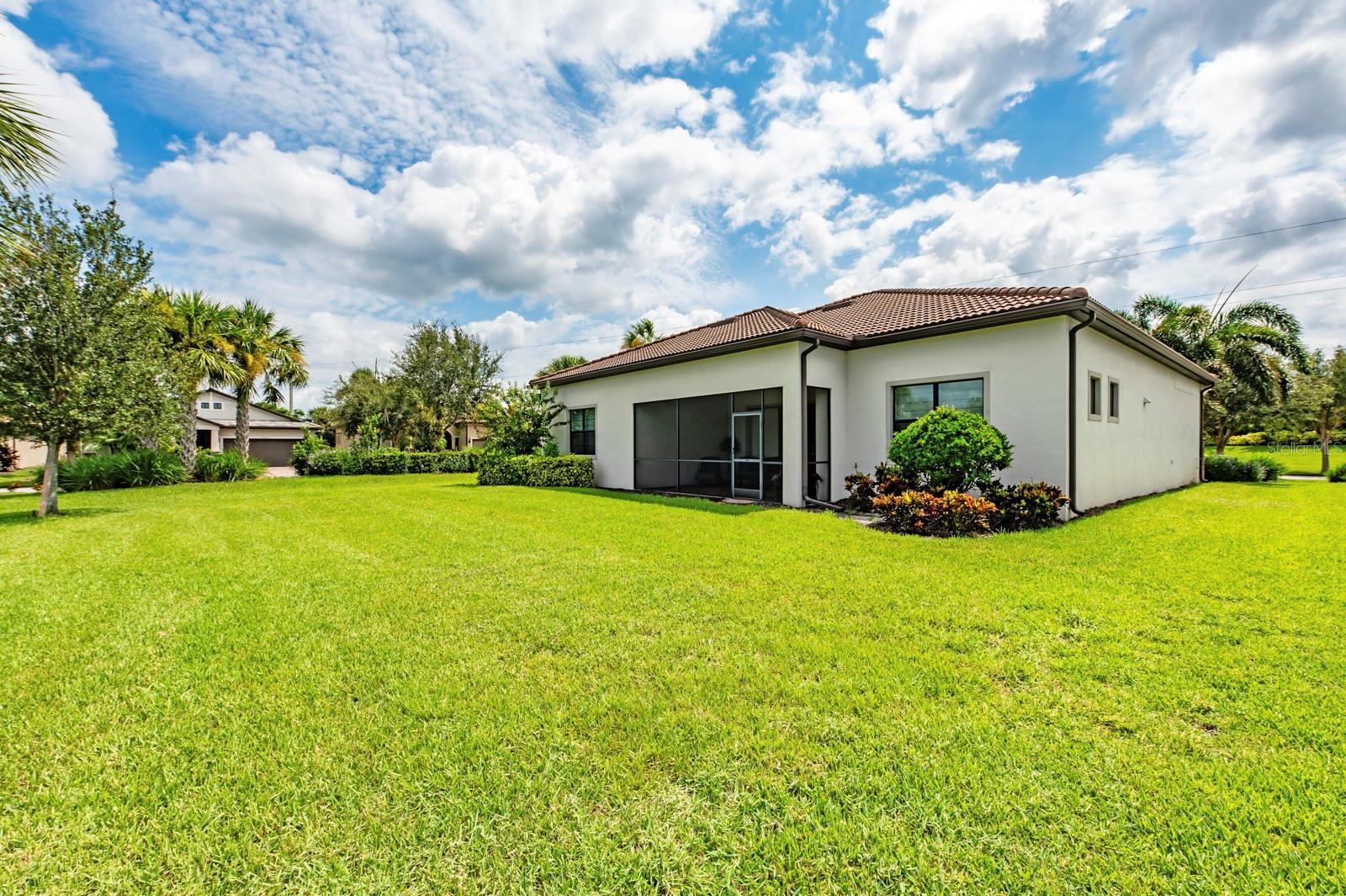 Listing photo id 25 for 5610 Rain Lily Court