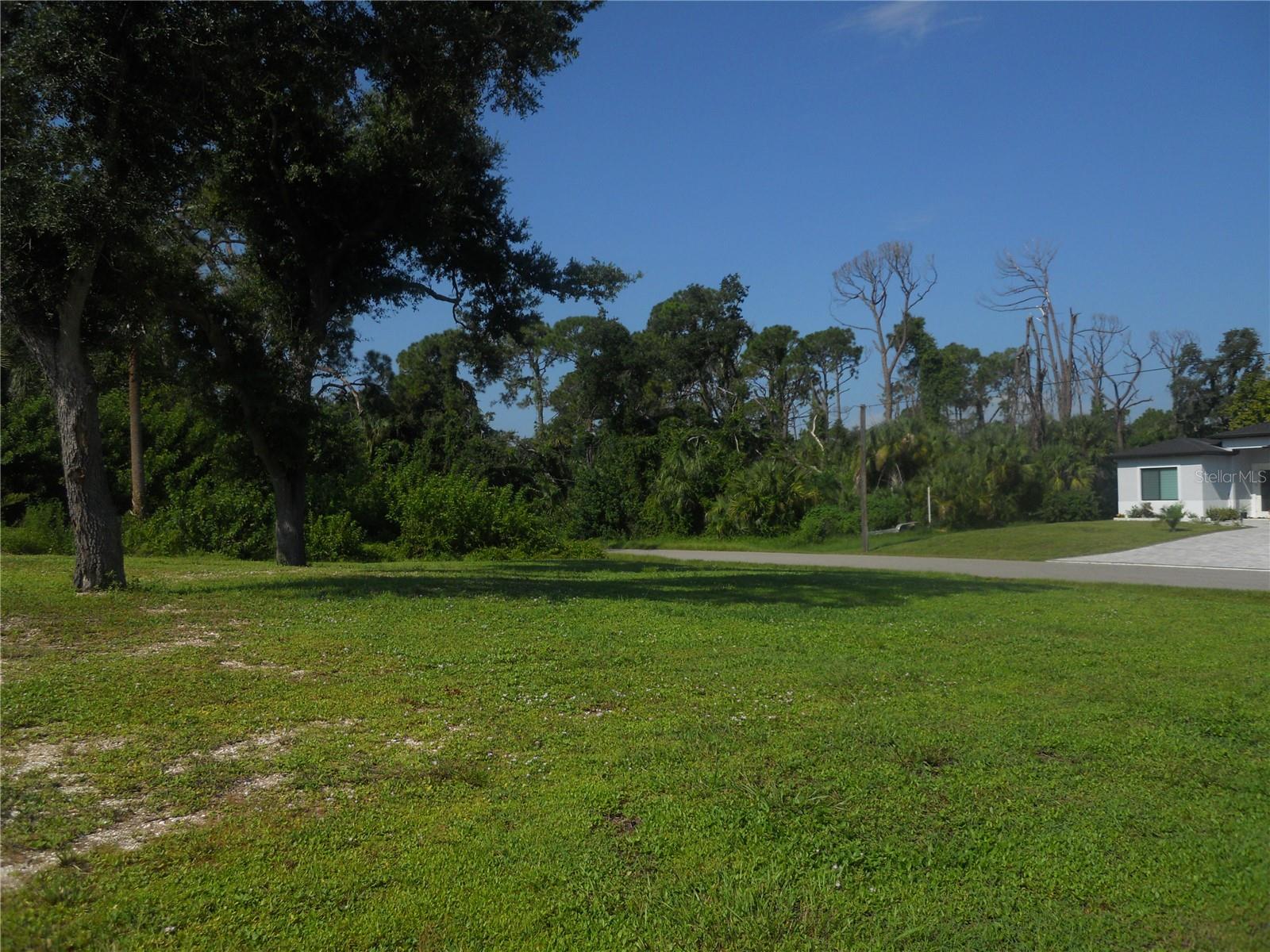 Image 6 of 12 For Lot 7 Brickell Drive