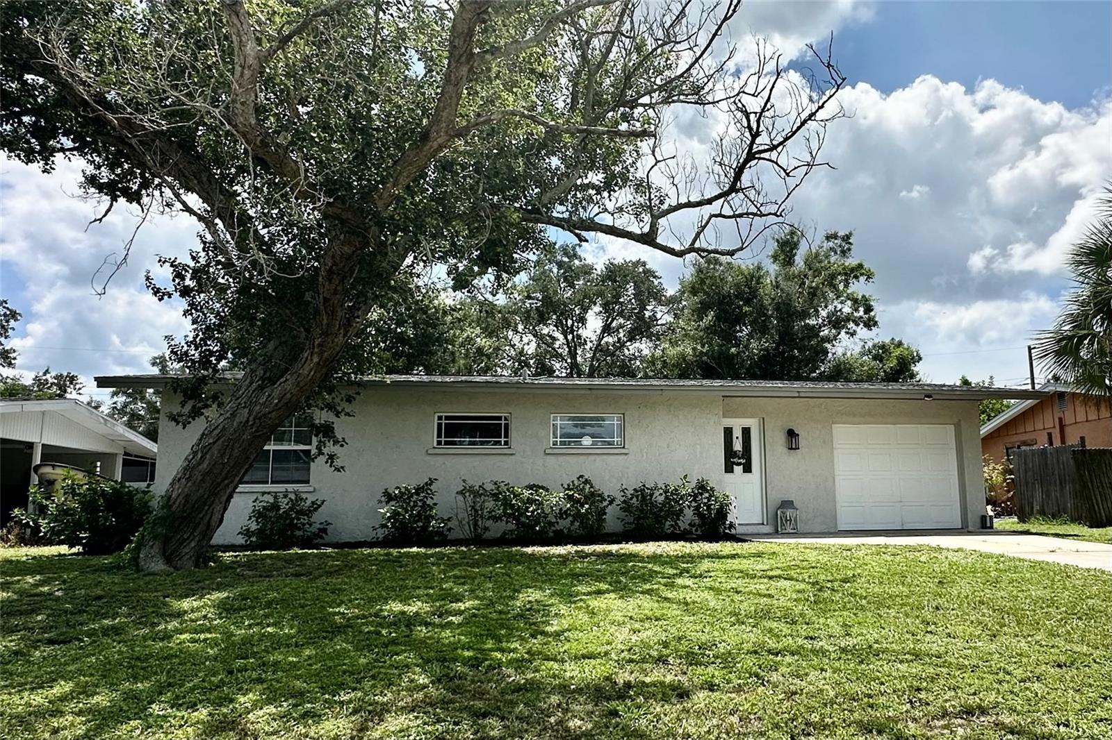 Details for 4928 Bell Meade Drive, SARASOTA, FL 34232