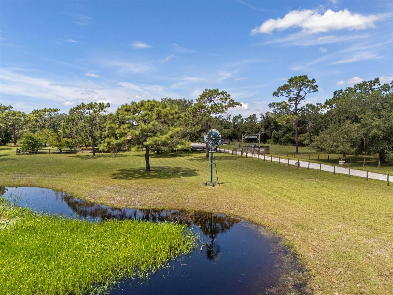 Listing photo id 6 for 5344 Howard Creek Road