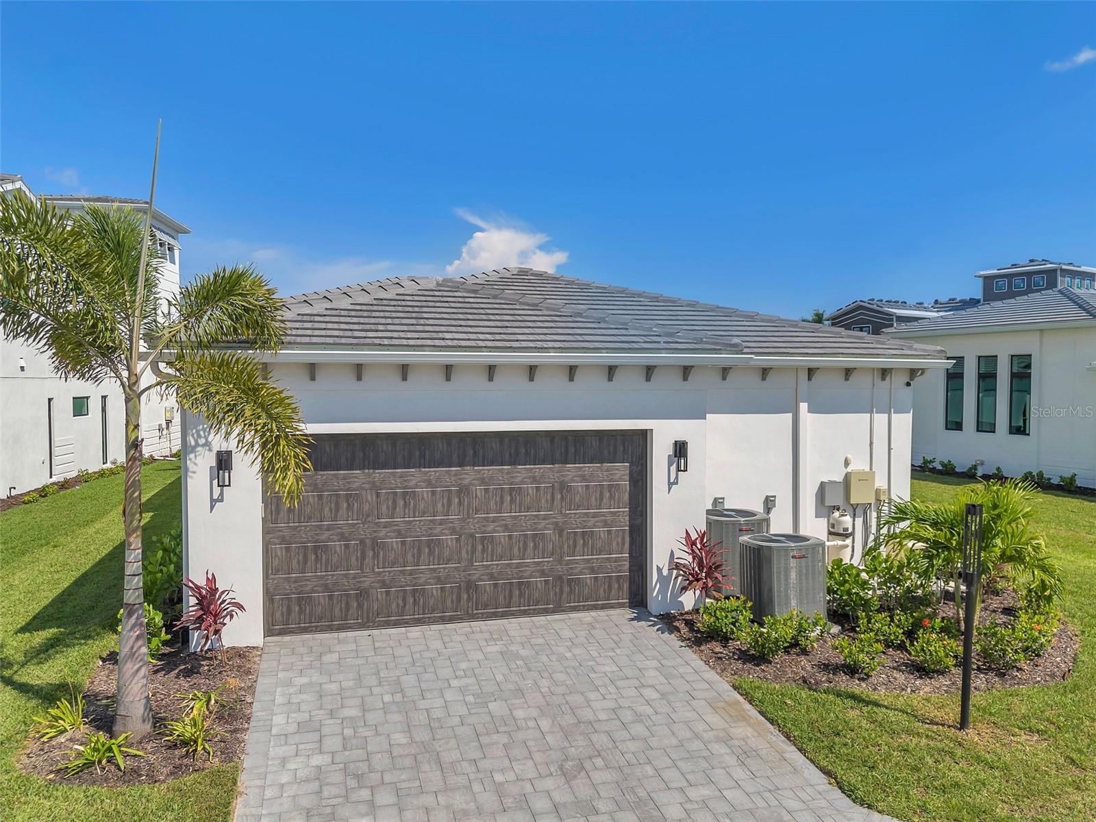 Listing photo id 76 for 5932 Red Mangrove Lane