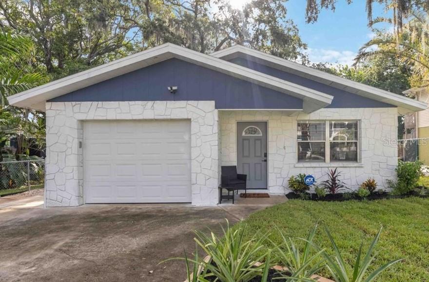 Details for 305 6th Street E, BRADENTON, FL 34208