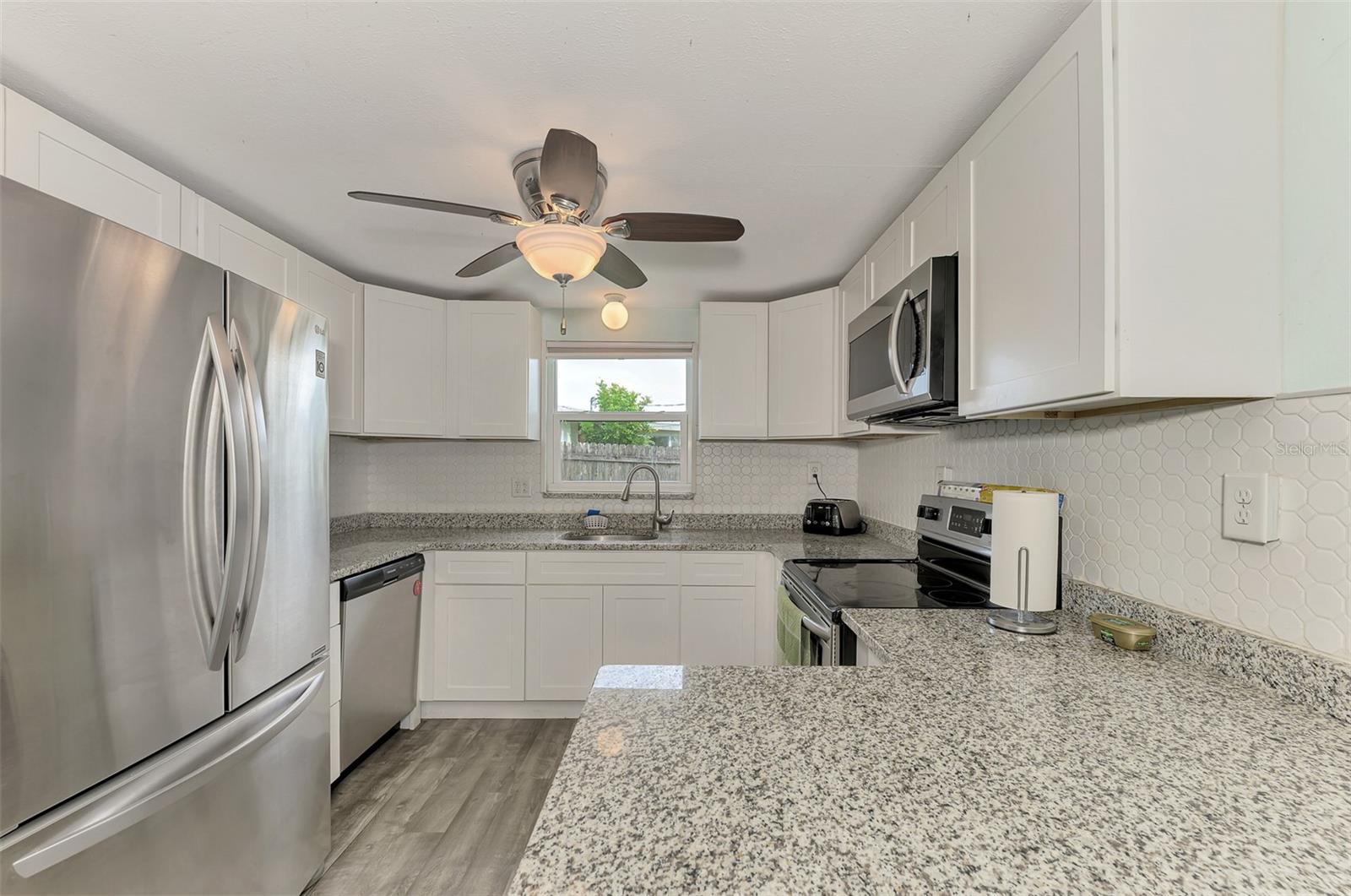 Image 16 of 44 For 2900 Siesta Drive