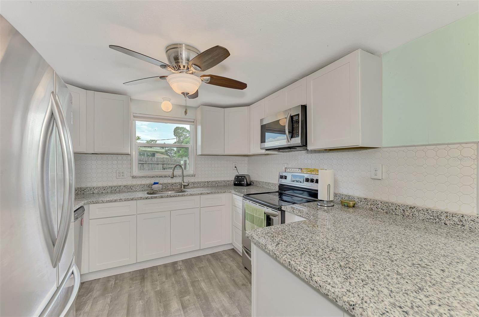 Image 3 of 44 For 2900 Siesta Drive