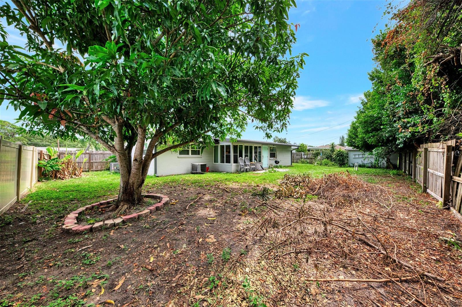 Image 30 of 44 For 2900 Siesta Drive