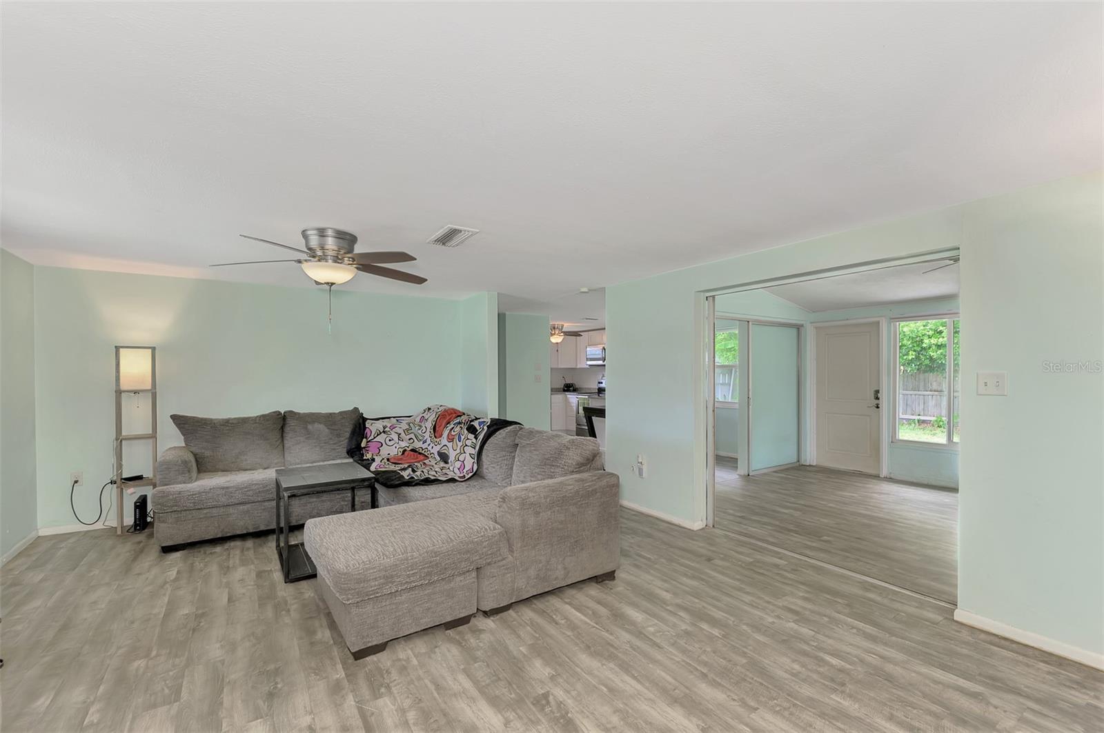 Image 8 of 44 For 2900 Siesta Drive