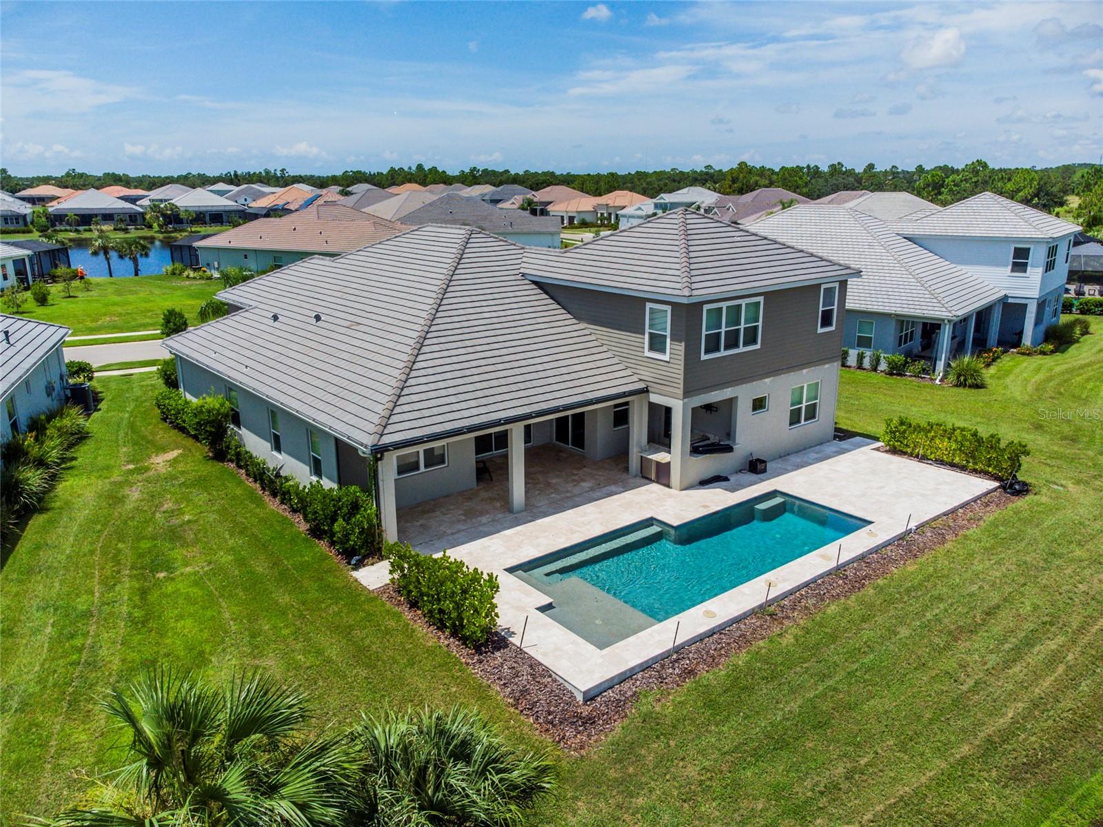 Listing photo id 8 for 12444 Destin Loop