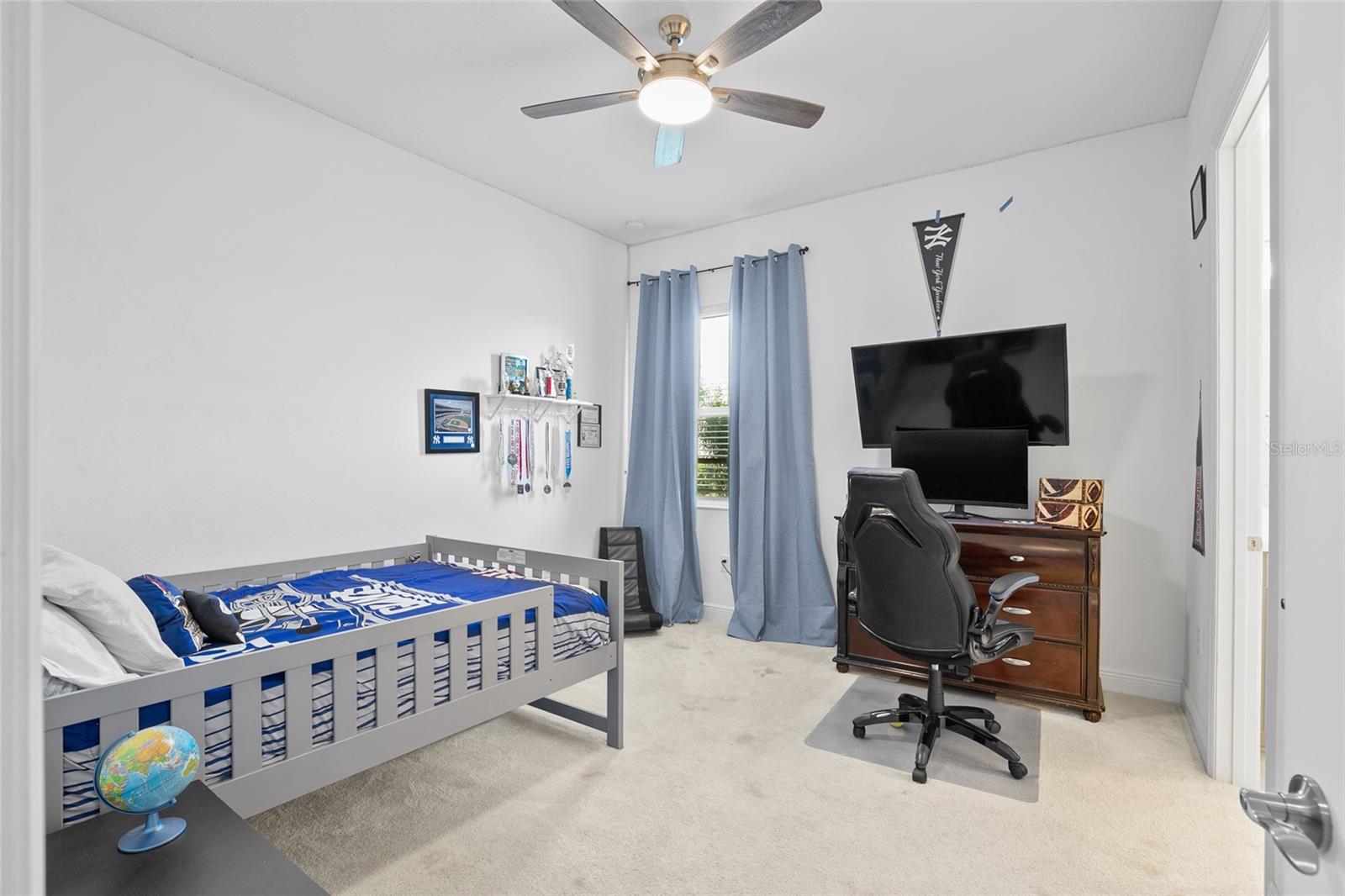 Listing photo id 17 for 12444 Destin Loop