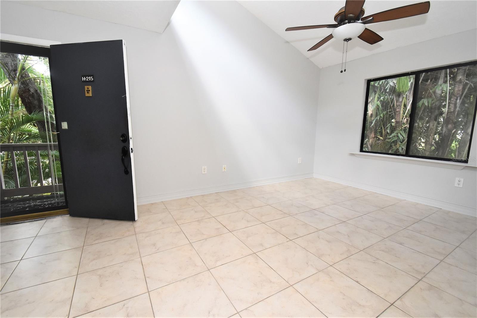 Image 16 of 39 For 1601 Pelican Point Drive Ha215